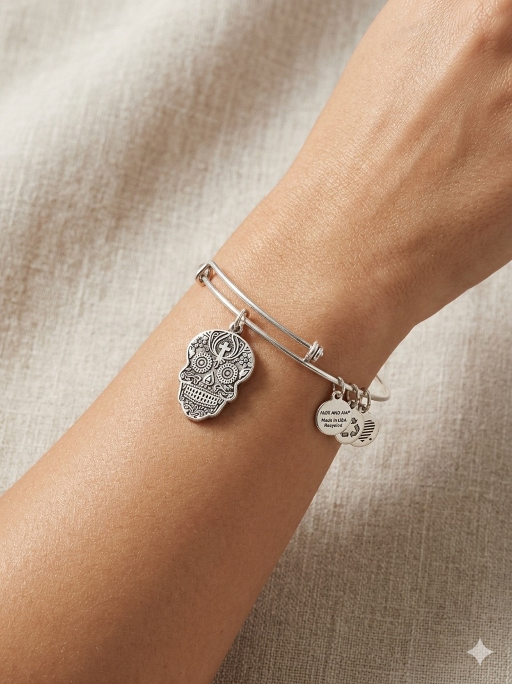 Alex and Ani Calavera Sugar Skull
Expandable Wire Bangle Bracelet